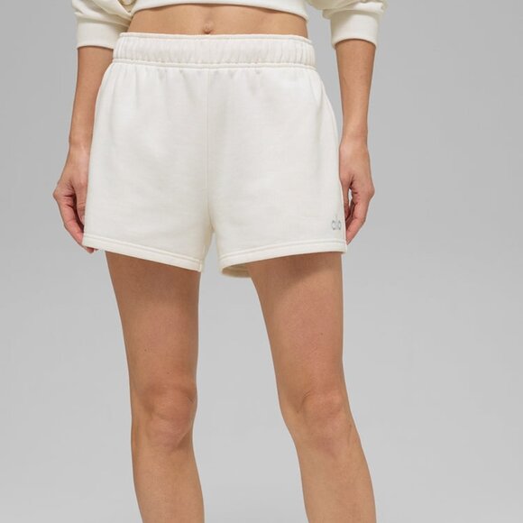 Alo Yoga Accolade Short Athletic Ivory - Picture 4 of 4